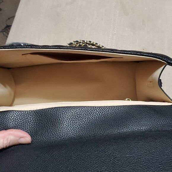 GRACE ELIZABETH Black Handbag Cross Body Purse / Gold Metal Cross Body Strap New - Picture 5 of 9